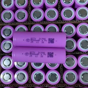Scarico elevato 21700 5000Batteria agli ioni di litio da 40 A/60 A a scarica elevata mAh per pacchi batteria